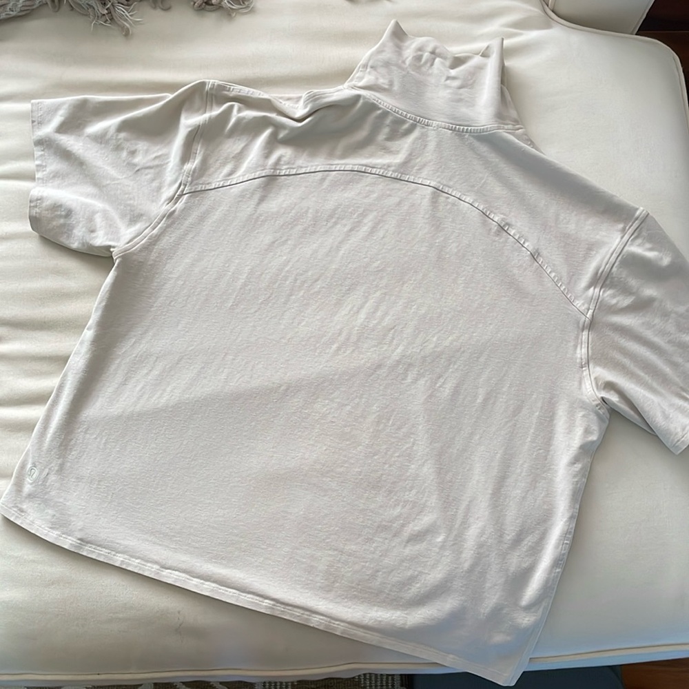 Lululemon gray boxy turtleneck short sleeve top size 6 - Picture 4 of 5